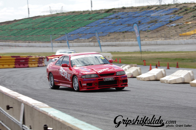 Redbus R33 Skyline